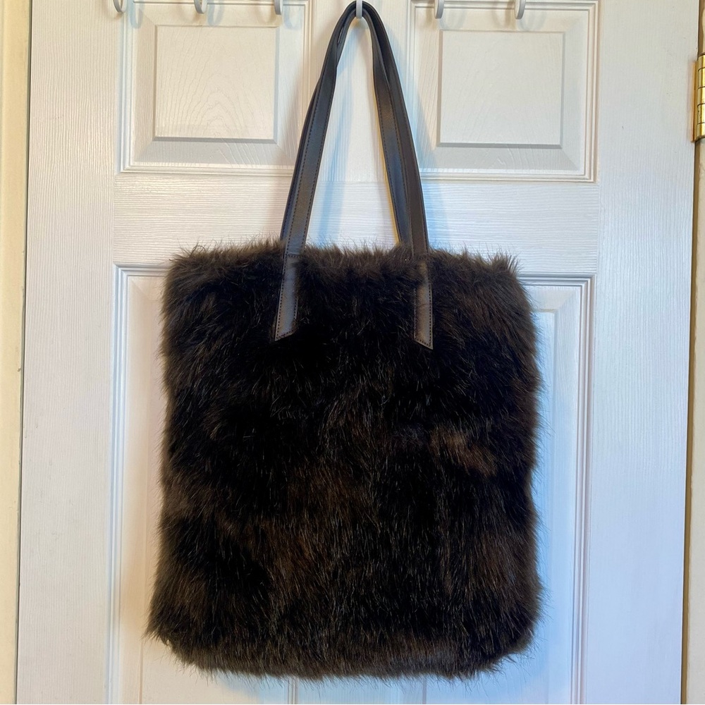 *SOLD* Urban Outfitters faux fur tote